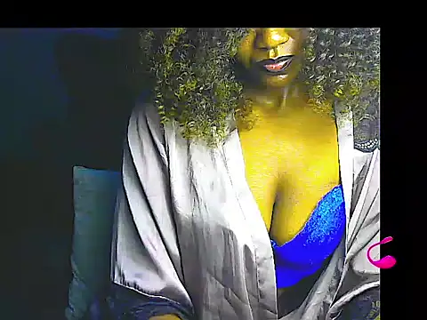 Snapshot of lilylovexx chatting on June 15, 2026, 4:15 am lilylovexx online show from June 15, 2026, 4:15 am