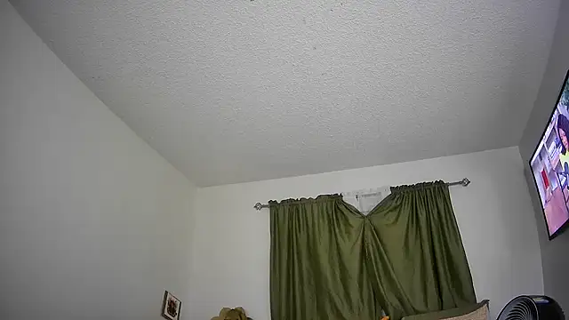 JooveyRose online show from October 2, 2025, 1:18 pm