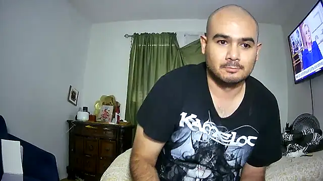 JooveyRose online show from October 5, 2025, 5:44 pm