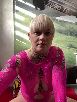 poussichienne online show from January 31, 2025, 12:51 pm