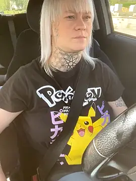 poussichienne online show from September 13, 2025, 10:15 am