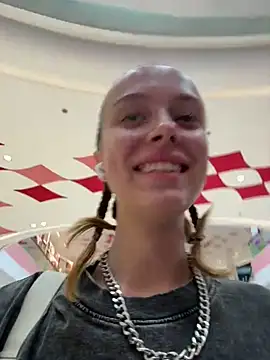 enjoy my beauty online show from December 15, 2024, 5:02 am