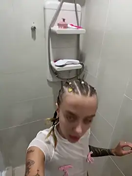 enjoy my beauty online show from December 16, 2024, 4:34 am