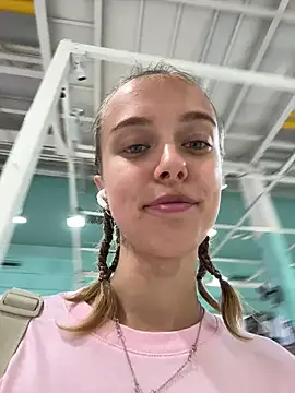 enjoy my beauty online show from December 21, 2024, 4:52 am