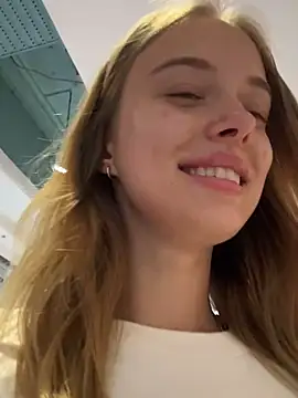 enjoy my beauty online show from February 9, 2025, 7:38 am