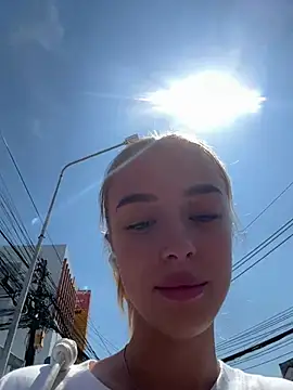 enjoy my beauty online show from February 12, 2025, 4:33 am