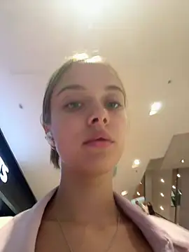 enjoy my beauty online show from March 5, 2025, 6:44 am