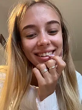 enjoy my beauty online show from September 18, 2025, 5:53 am