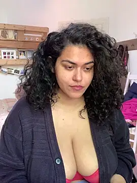 Curvydesifromgermany online show from April 27, 2026, 2:37 pm