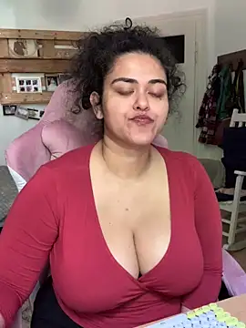 Curvydesifromgermany online show from June 11, 2026, 2:15 pm