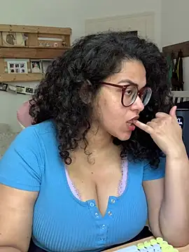Curvydesifromgermany online show from June 22, 2026, 11:29 am