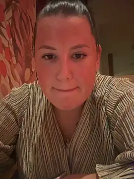 Snapshot of xlinastarrx chatting on April 24, 2026, 5:15 pm xlinastarrx online show from April 24, 2026, 5:15 pm