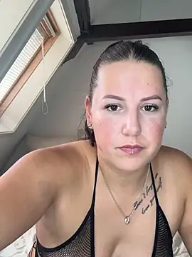 Snapshot of xlinastarrx chatting on July 16, 2026, 8:53 am xlinastarrx online show from July 16, 2026, 8:53 am