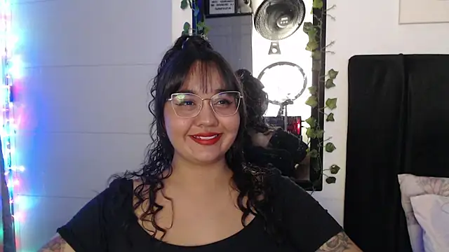 Snapshot of Alezapark chatting on July 8, 2026, 2:10 pm Alezapark online show from July 8, 2026, 2:10 pm