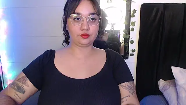 Snapshot of Alezapark chatting on July 12, 2026, 11:23 am Alezapark online show from July 12, 2026, 11:23 am
