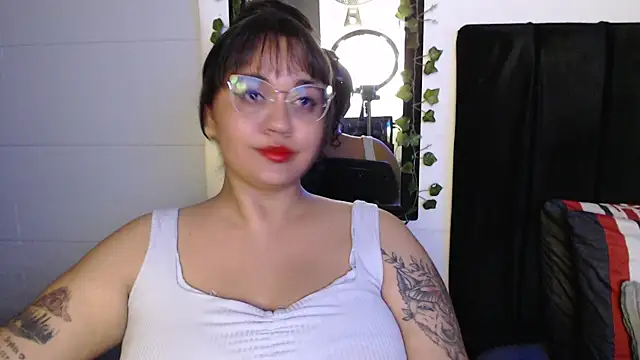 Snapshot of Alezapark chatting on July 25, 2026, 12:42 am Alezapark online show from July 25, 2026, 12:42 am