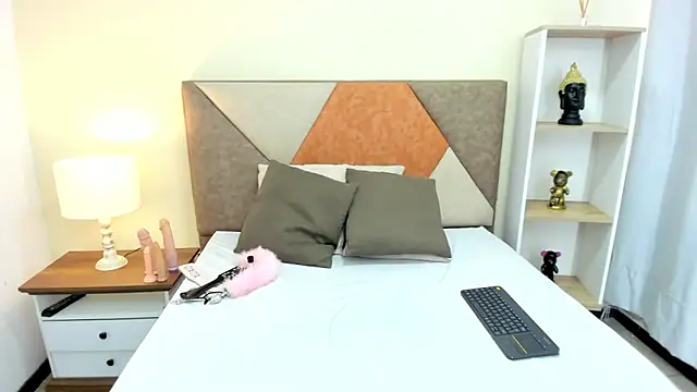 JennaCollins149 online show from December 21, 2024, 8:10 pm