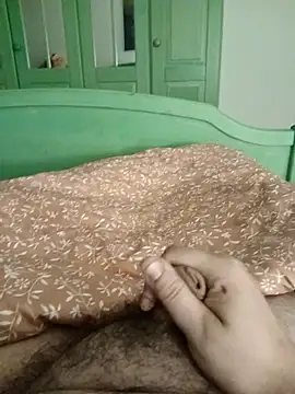 BennoSingle online show from September 9, 2025, 5:56 pm