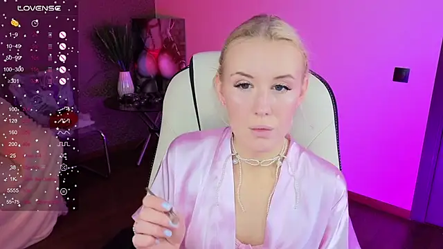 Selenatrend online show from October 28, 2025, 12:30 pm