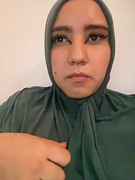 Snapshot of hannahayat chatting on December 19, 2024, 2:35 pm hannahayat online show from December 19, 2024, 2:35 pm