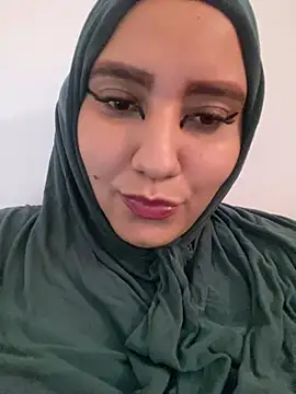 Snapshot of hannahayat chatting on December 20, 2024, 3:53 pm hannahayat online show from December 20, 2024, 3:53 pm