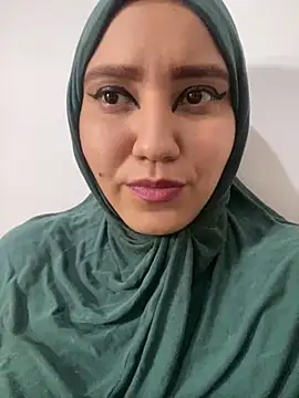 Snapshot of hannahayat chatting on January 3, 2025, 3:33 pm hannahayat online show from January 3, 2025, 3:33 pm