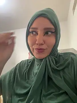 Snapshot of hannahayat chatting on September 18, 2025, 1:35 pm hannahayat online show from September 18, 2025, 1:35 pm