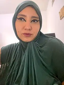 Snapshot of hannahayat chatting on November 7, 2025, 12:49 pm hannahayat online show from November 7, 2025, 12:49 pm