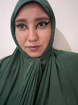 Snapshot of hannahayat chatting on December 18, 2025, 2:56 pm hannahayat online show from December 18, 2025, 2:56 pm