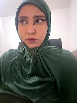 Snapshot of hannahayat chatting on January 11, 2026, 2:22 pm hannahayat online show from January 11, 2026, 2:22 pm