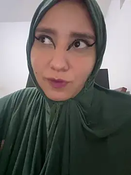 Snapshot of hannahayat chatting on February 3, 2026, 11:32 pm hannahayat online show from February 3, 2026, 11:32 pm