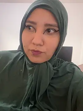 Snapshot of hannahayat chatting on February 25, 2026, 3:32 pm hannahayat online show from February 25, 2026, 3:32 pm