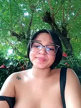 -VICKKY online show from February 25, 2025, 10:18 pm