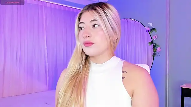 tiffany becker online show from April 25, 2026, 1:25 pm