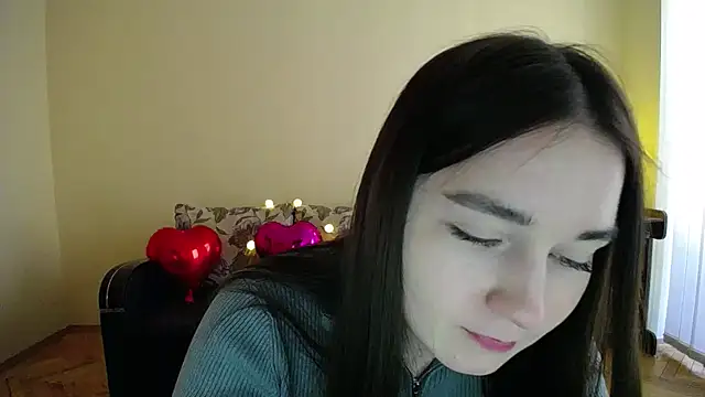 Pretty shy online show from March 19, 2025, 1:51 pm