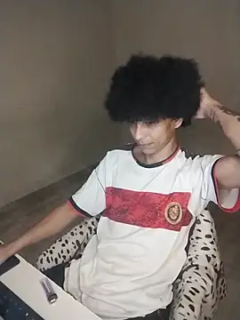 Snapshot of cardrey05 chatting on December 22, 2025, 6:43 am cardrey05 online show from December 22, 2025, 6:43 am