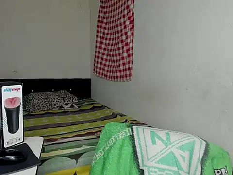 Snapshot of cardrey05 chatting on March 23, 2026, 4:27 am cardrey05 online show from March 23, 2026, 4:27 am