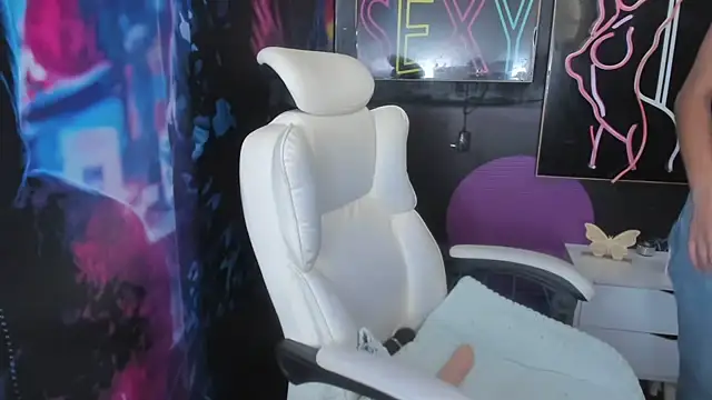 ImCrazzy online show from January 29, 2025, 9:28 pm