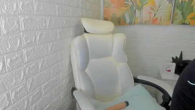 ImCrazzy online show from March 8, 2025, 6:58 pm