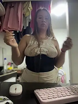 Emiily lee online show from January 7, 2026, 1:30 am