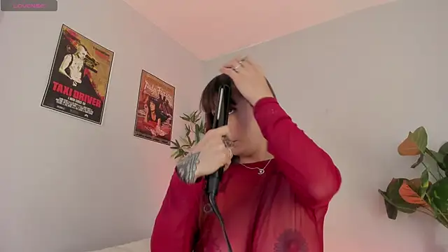 iriiina veneno online show from September 29, 2025, 9:52 pm