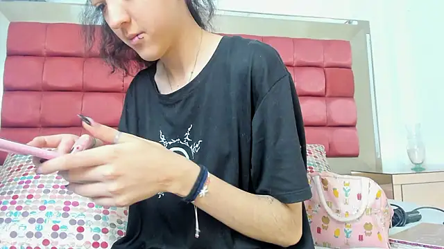 BonnieCute  online show from March 25, 2026, 11:33 pm