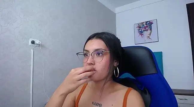 antonella sweetlittle online show from March 4, 2025, 6:39 pm