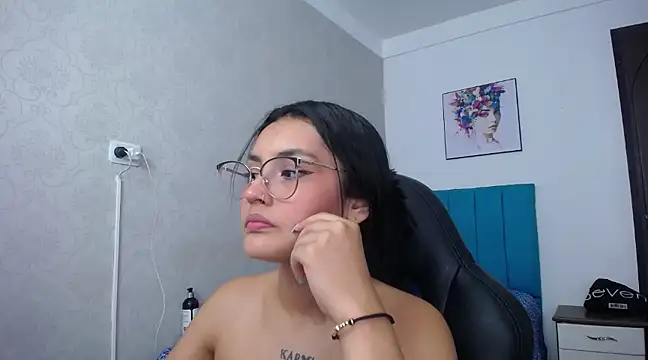 antonella sweetlittle online show from March 14, 2025, 6:29 pm