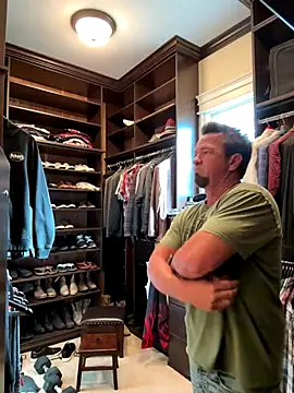 sluttydylan online show from November 16, 2025, 9:31 pm