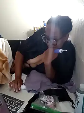 madamsensuale online show from November 26, 2025, 12:44 am