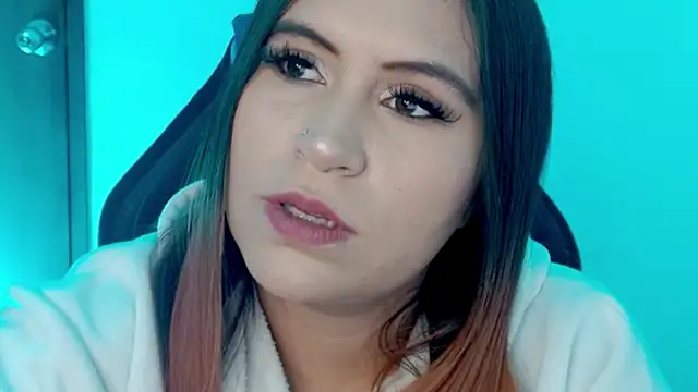 cata  gutierrez  online show from July 26, 2026, 5:04 am