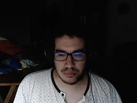 thealfawolf01 online show from January 9, 2025, 3:36 am