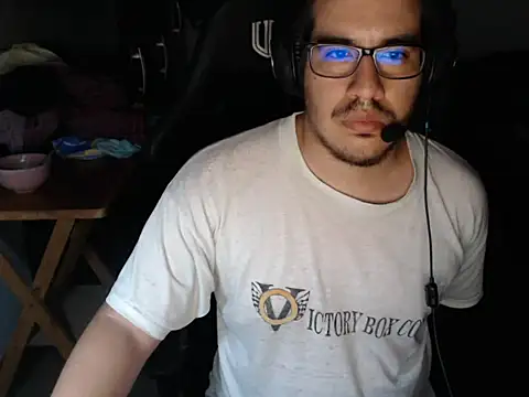 thealfawolf01 online show from January 13, 2025, 2:07 am