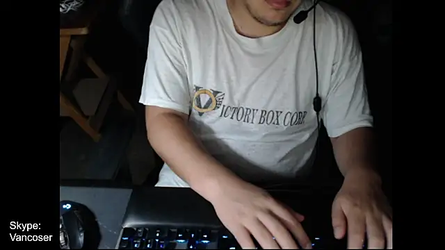 thealfawolf01 online show from February 9, 2025, 5:40 am